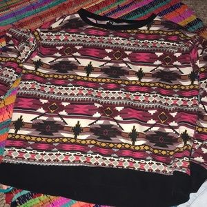 Aztec styled light sweater! Comfy and stylish!